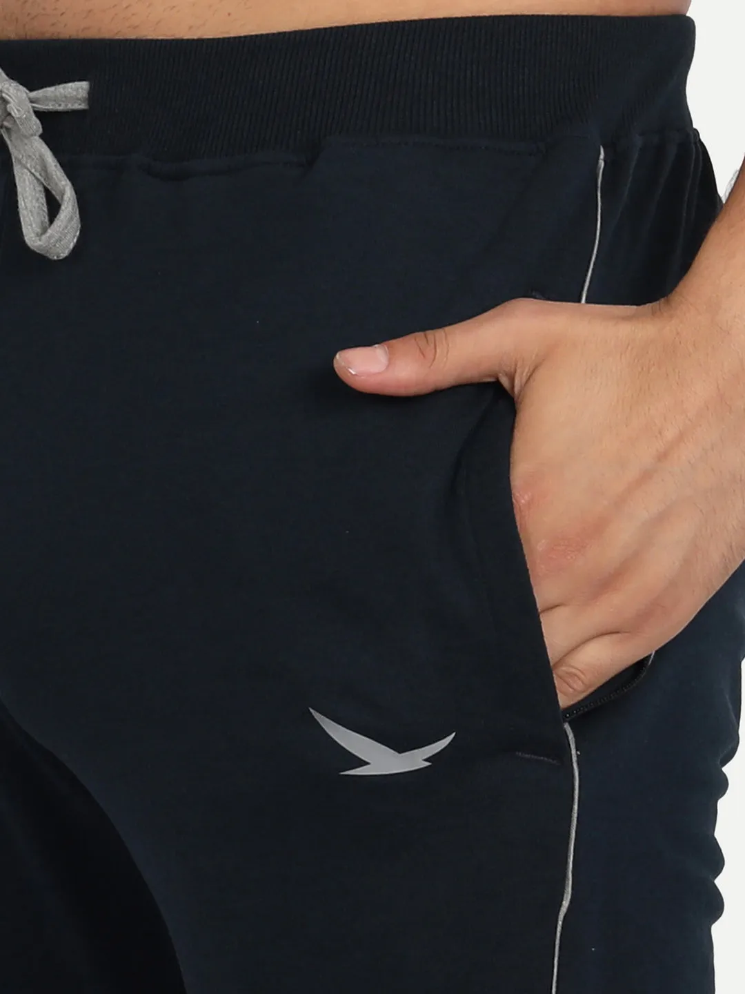 Hiflyers Men Black Slim Fit Solid Terry Joggers