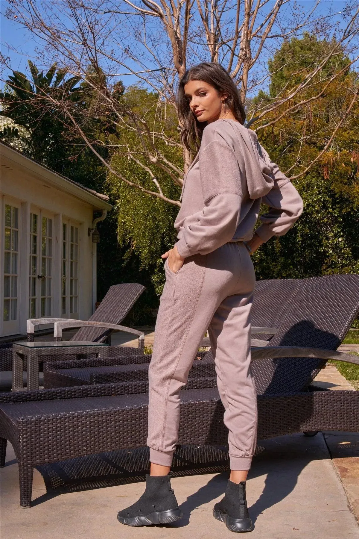 Mocha Inside-Out Detail Long Sleeve Raw Hem V-Neck Relaxed Fit Hooded Sweatshirt 2 Piece Set /3-2-1