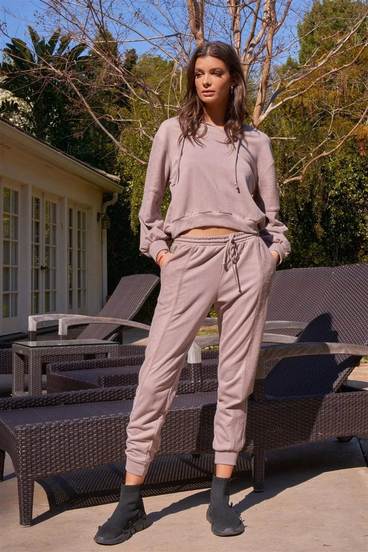 Mocha Inside-Out Detail Long Sleeve Raw Hem V-Neck Relaxed Fit Hooded Sweatshirt 2 Piece Set /3-2-1