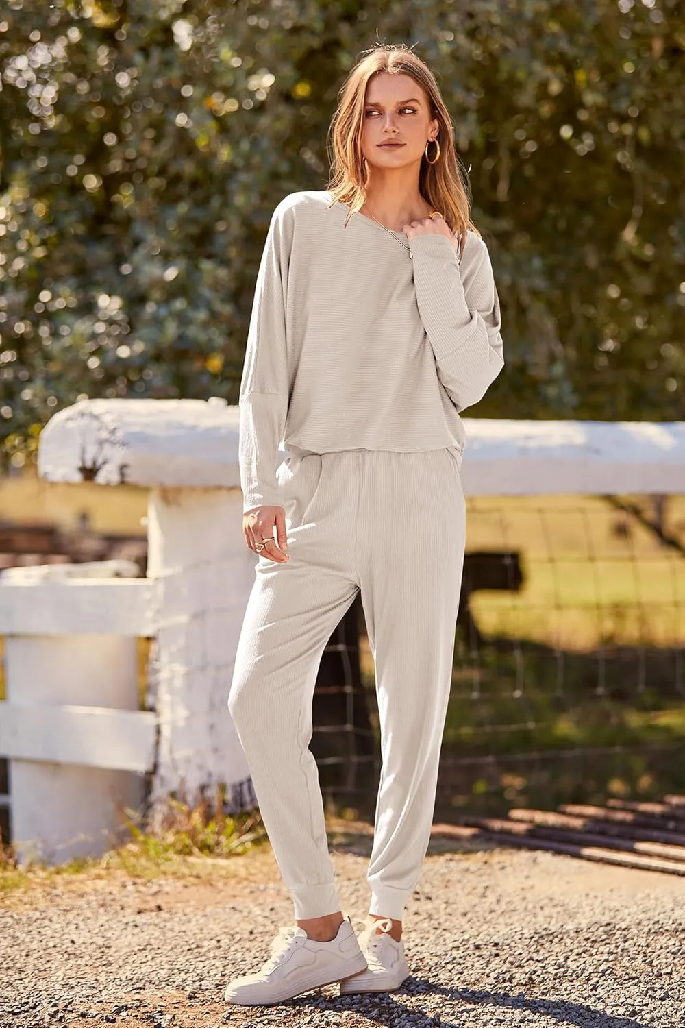 PRETTYGARDEN Women's Fall 2 Piece Outfits Fashion Sweatsuit Long Sleeve Pullover Pants Ribbed Spring Matching Lounge Set