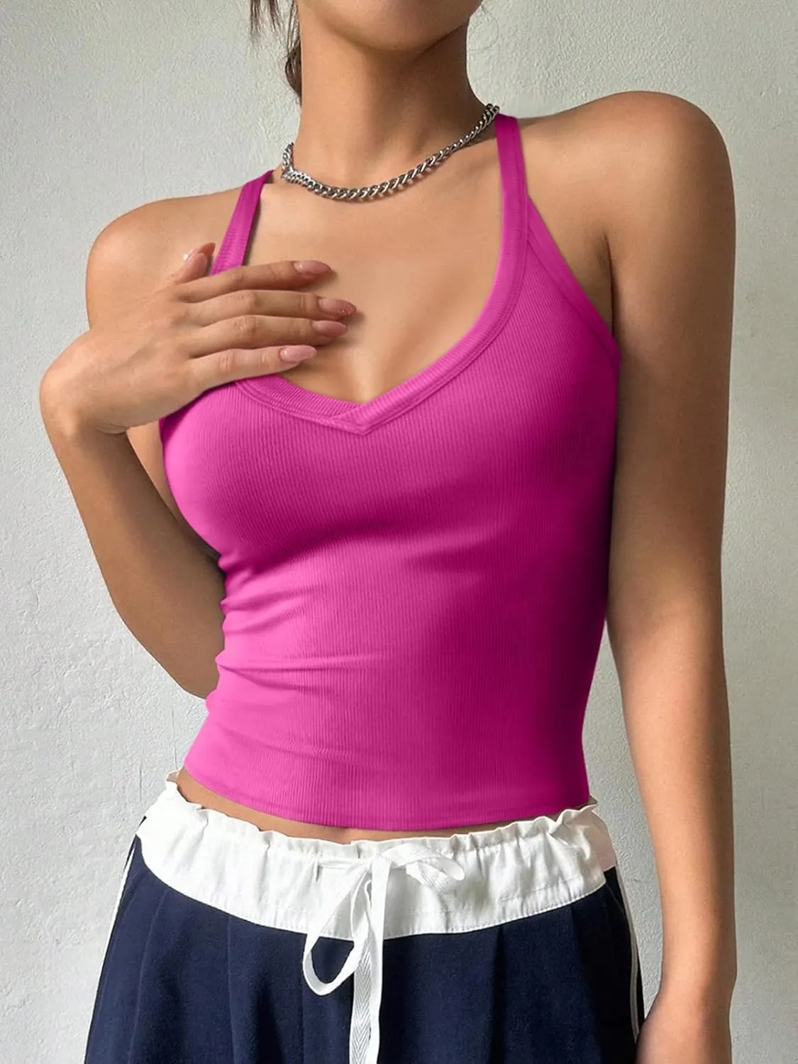 REORIA Womens Workout Tank Tops V Neck Racerback Going Out Crop 2025 Trendy Top Summer Sleeveless Ribbed Camisole